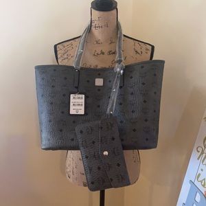 ⭐️Authentic MCM Tote and Pouch ⭐️NWT